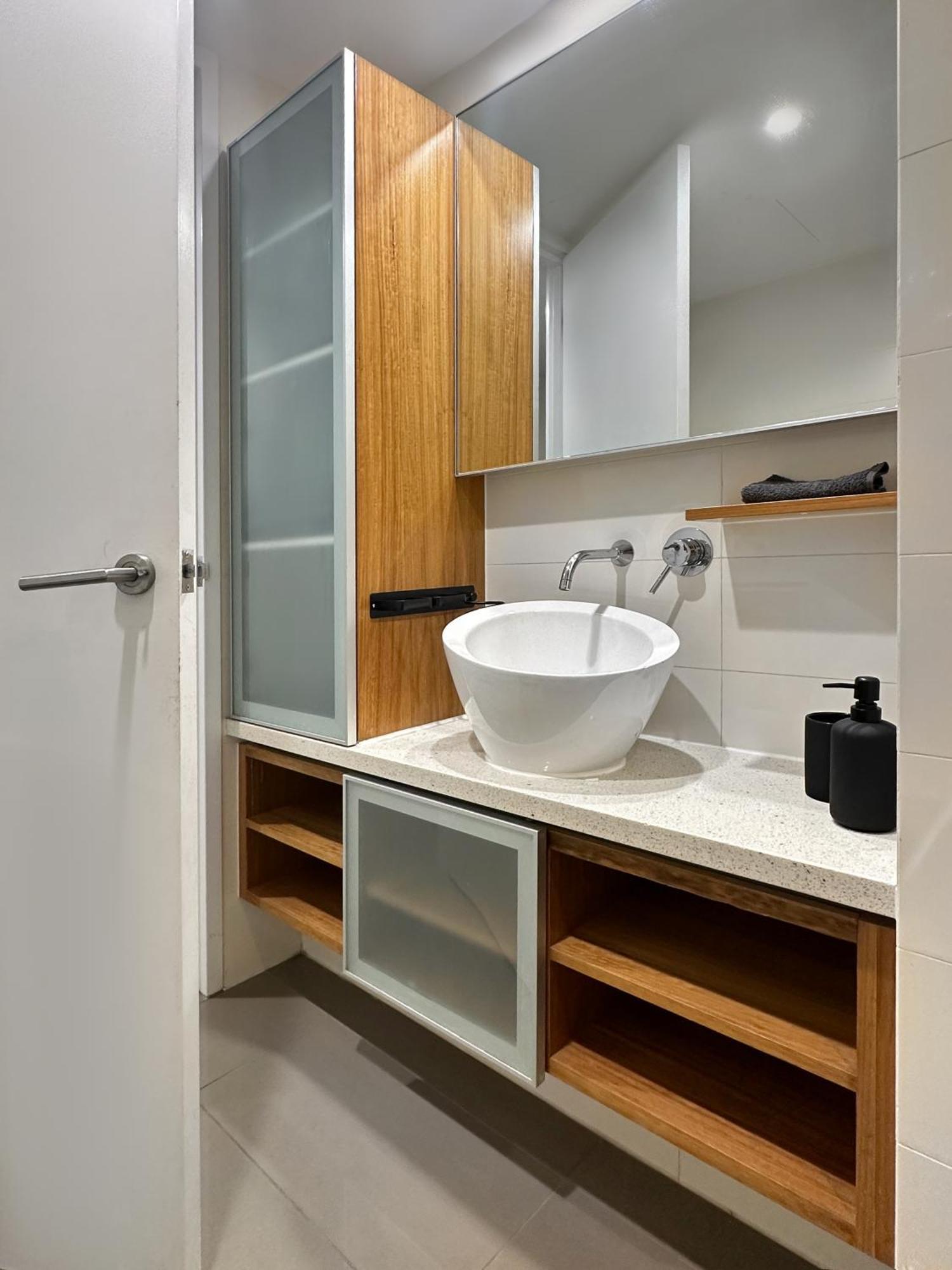Penthouse View Apartment Luxury Cbd Penthouse Sleeps 6 Balcony Spa Access Adelaide Exterior foto